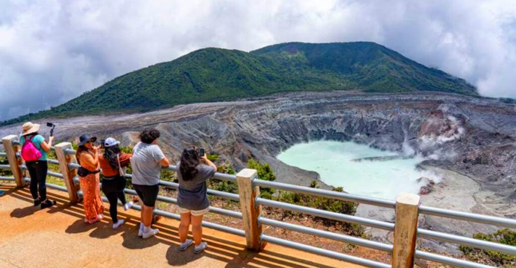 Your 30-Stop Costa Rica Itinerary: Beaches, Jungles & More