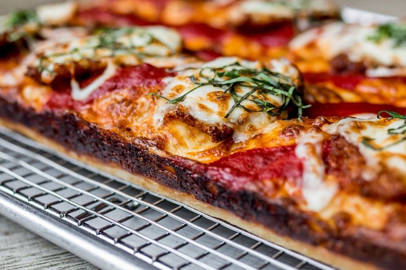 Underground Pizza