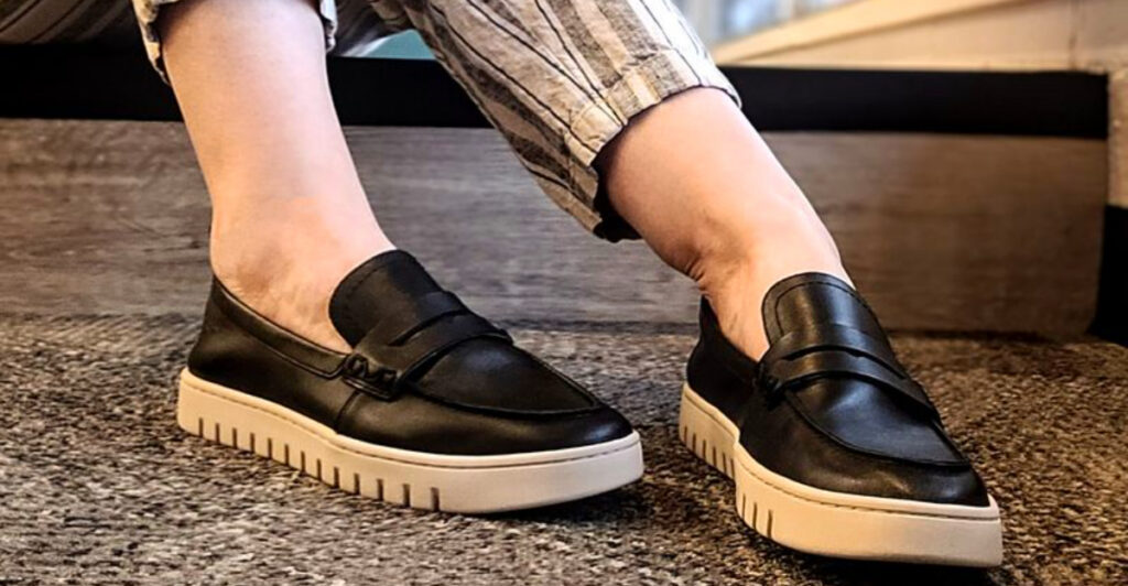 10 Arch-Support Shoes Travelers Say Feel Like Clouds in 2025
