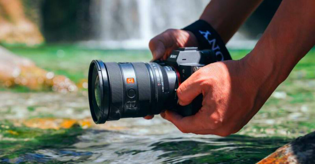 10 Cameras That Bring Out the True Blues of Alpine Lakes