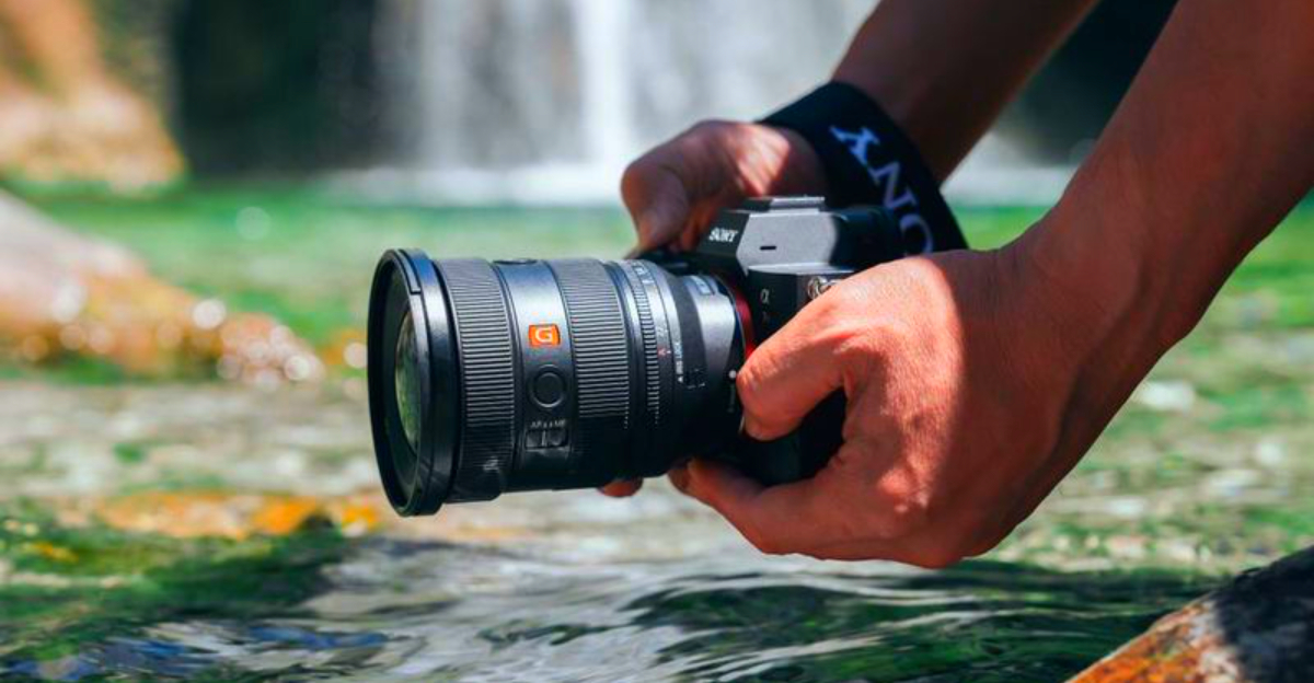 10 Cameras That Bring Out the True Blues of Alpine Lakes