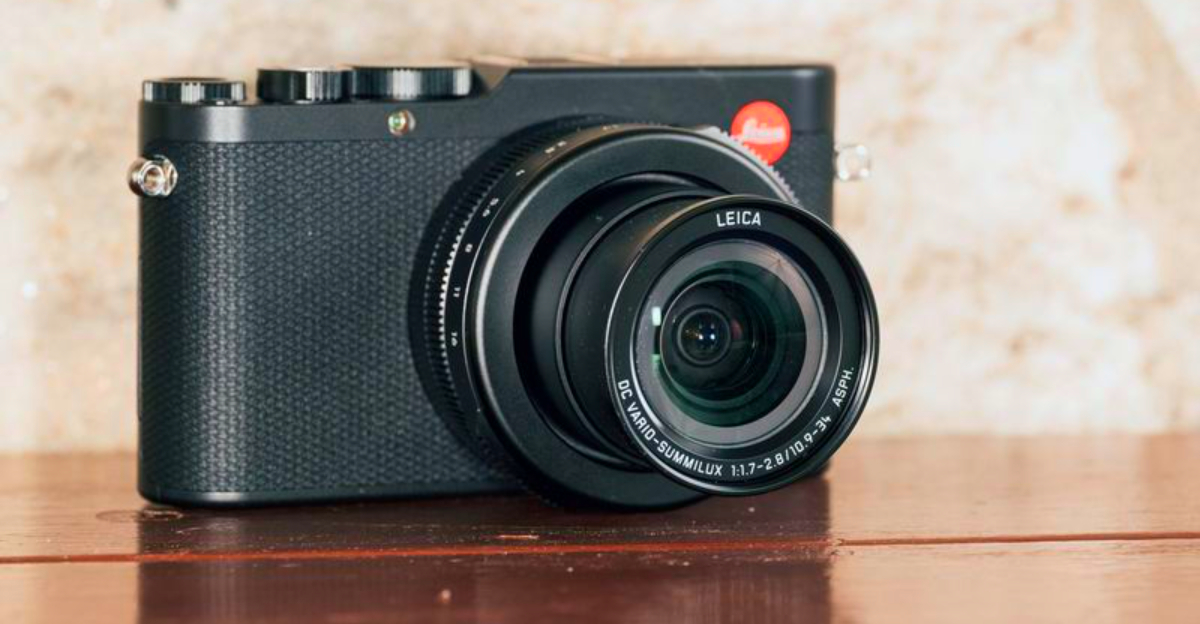 11 Best Compact Cameras for Alpine Hiking in 2025