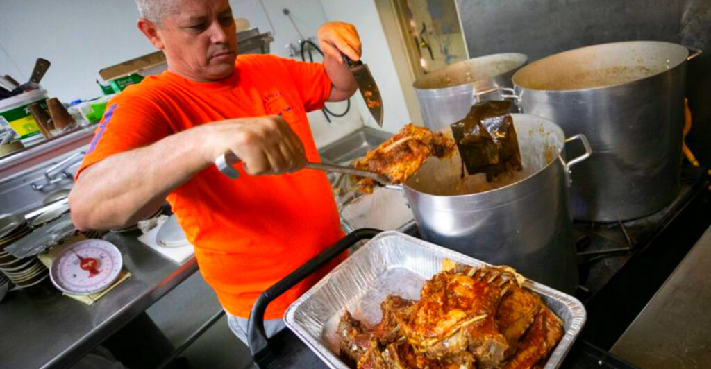 11 Mexican Border Joints in Arizona Where Locals Eat Birria
