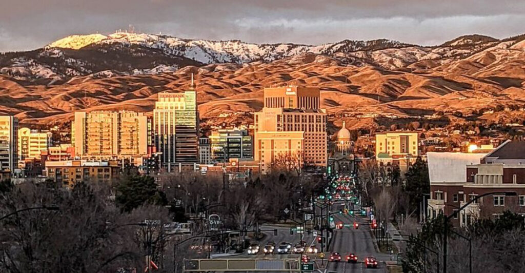 12 American Cities That Offer Spectacular Mountain Views