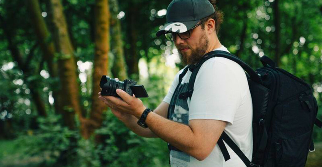 12 Cameras For Hikers Who Want DSLR Results Without the Burden