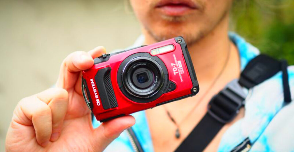 12 Compact Cameras That Capture the Outdoors in Stunning Color