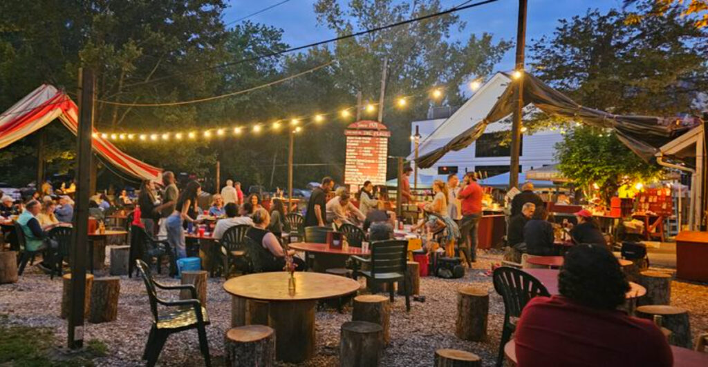 12 Connecticut Towns With Shockingly Good Small-Town Restaurants