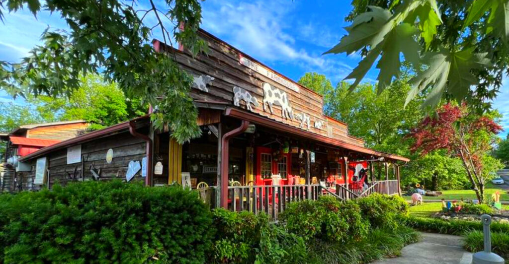 12 Tiny South Carolina Restaurants That Outshine Charleston’s Famous Food Scene