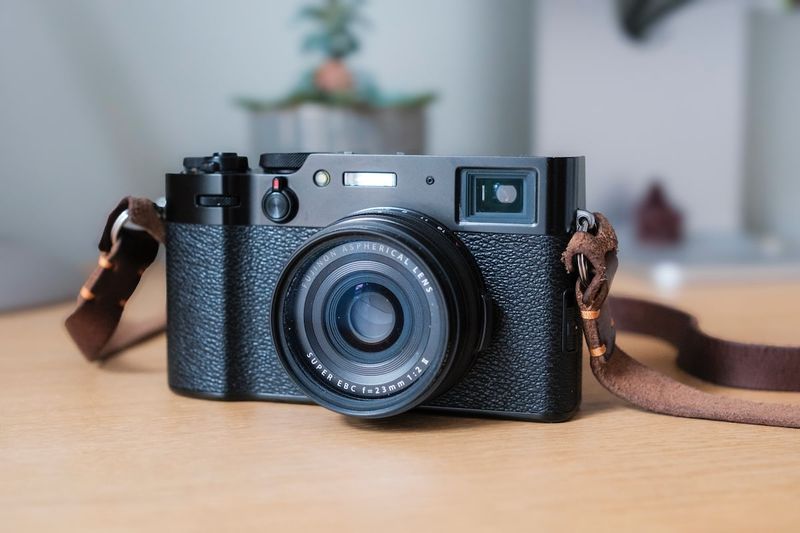 Fujifilm X100V