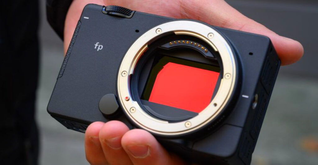 13 Best Cameras Perfect for Crowded Streets and Bustling Market Photography
