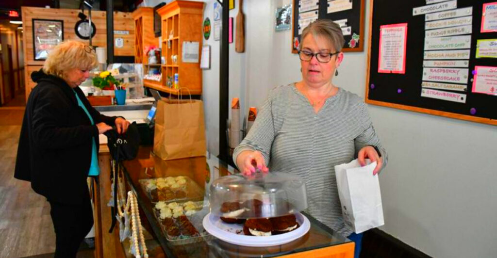 13 Massachusetts Berkshires Pie Shops You’d Never Find