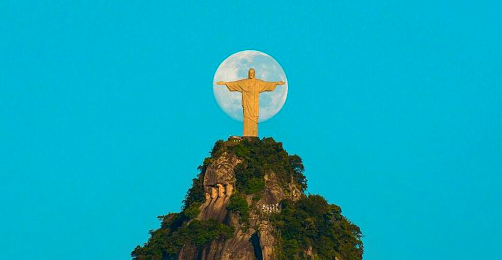 13 Tourist Traps That Are Totally Worth It