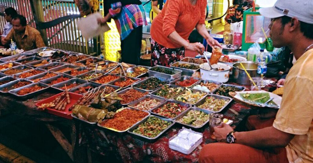 14 Countries With the Best Local Street Food