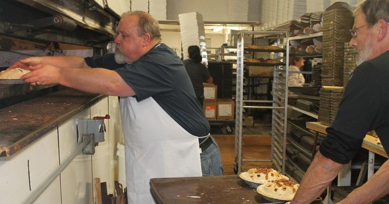 Heyerly’s Bakery (Ossian)