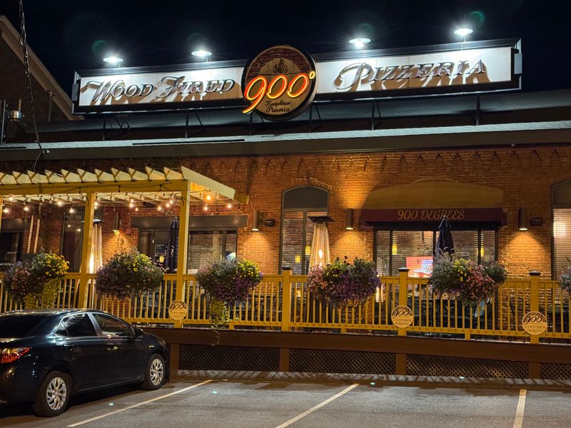 900 Degrees Neapolitan Pizzeria, Manchester (50 Dow St)