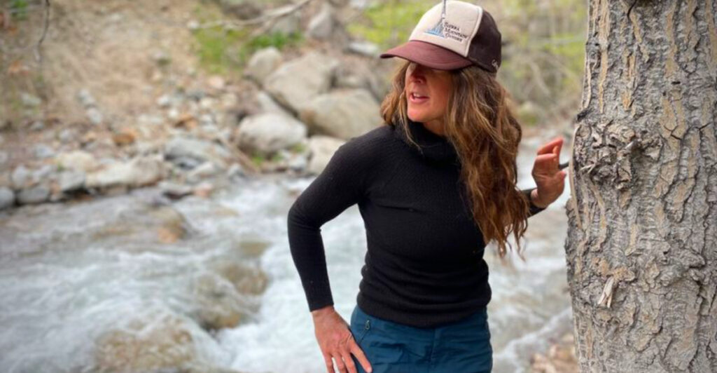 14 Merino Wool Travel Hiking Layers That Don’t Smell