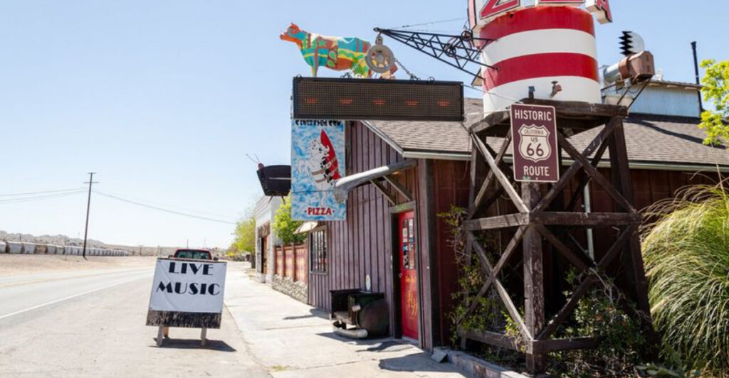 15 Hidden California Restaurants Serving Pizza That’s Outrageously Delicious