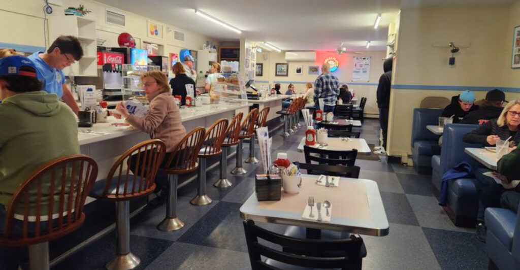 15 Places to Eat in Maine That Tourists Always Miss