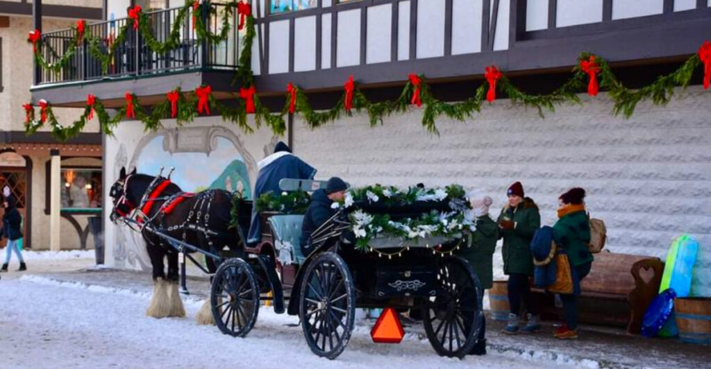 15 U.S. Christmas Towns That Look Straight Out of a Holiday Movie