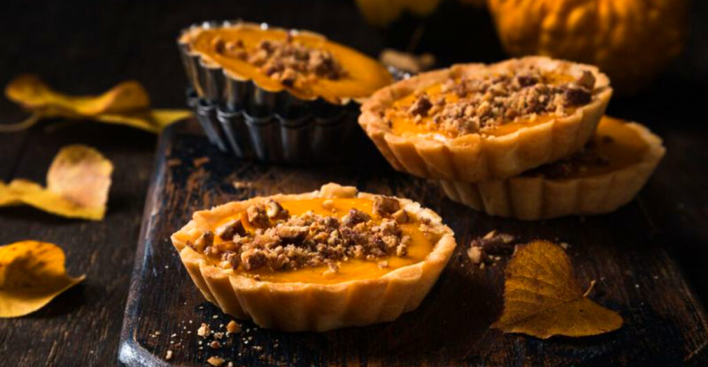 18 Festive Mini Desserts Everyone Will Fight Over This Holiday Season