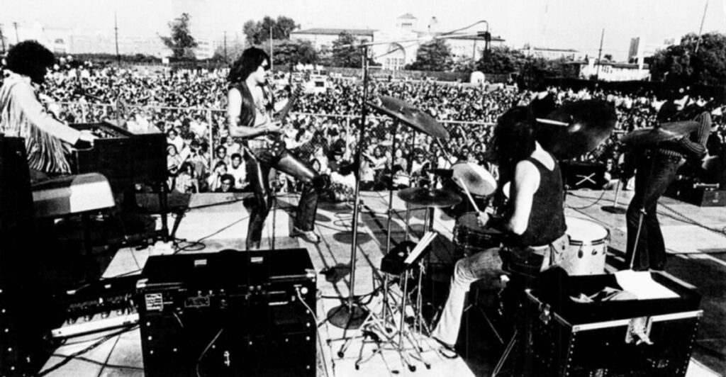 19 Bands Critics Dismissed That Sold Millions – Revenge Complete