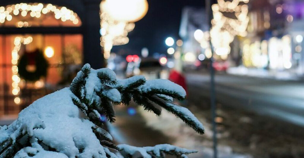 20 Magical East Coast Towns and Cities to Visit This Christmas