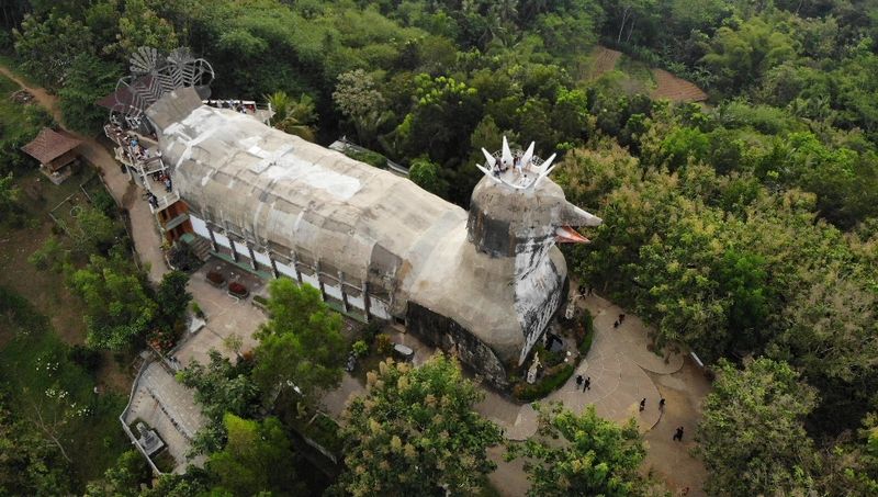 6. It Became an Internet Sensation Thanks to Backpackers