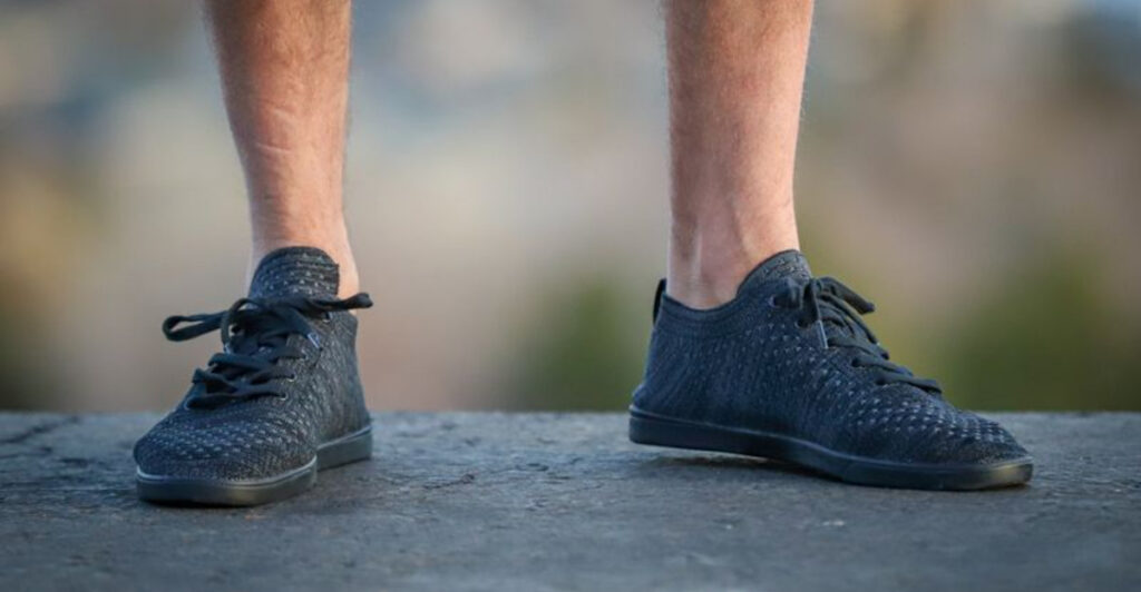 8 All-Day Comfort Shoes Travelers Rated Best in 2025