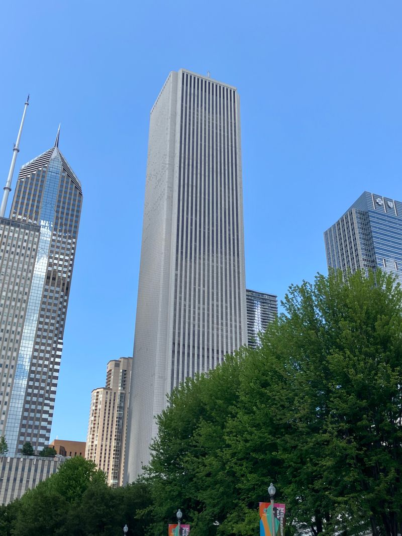 Aon Center – Chicago, IL - 1,136 ft