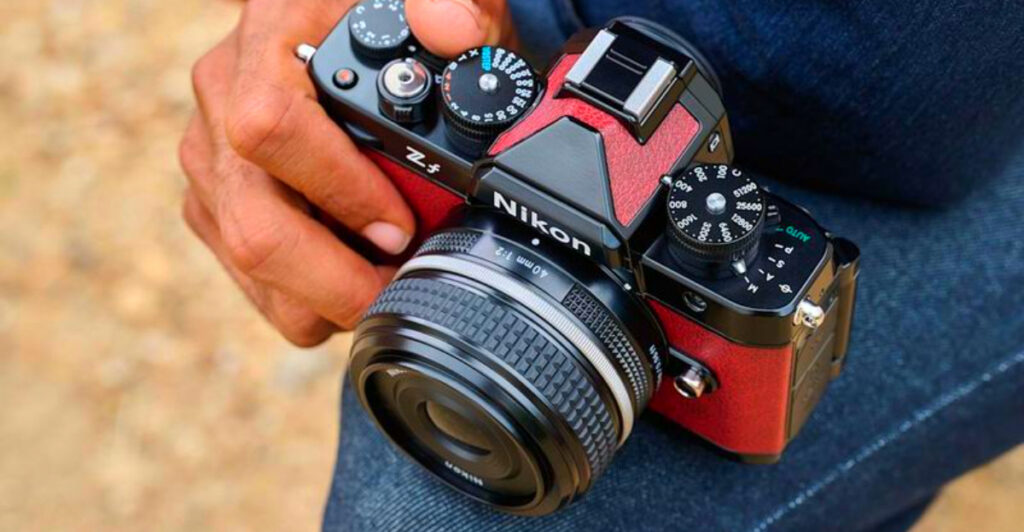 9 Mirrorless Cameras Made for Outdoor Photographers on the Move