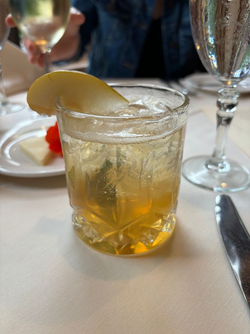 Cocktails and Pairings That Shine