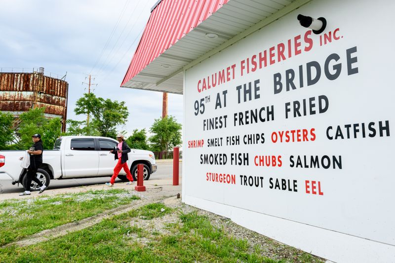 Smoke, Fry, and the Menu’s Split Personality