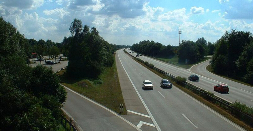 According to Data, These 10 Countries Have the World’s Safest Drivers