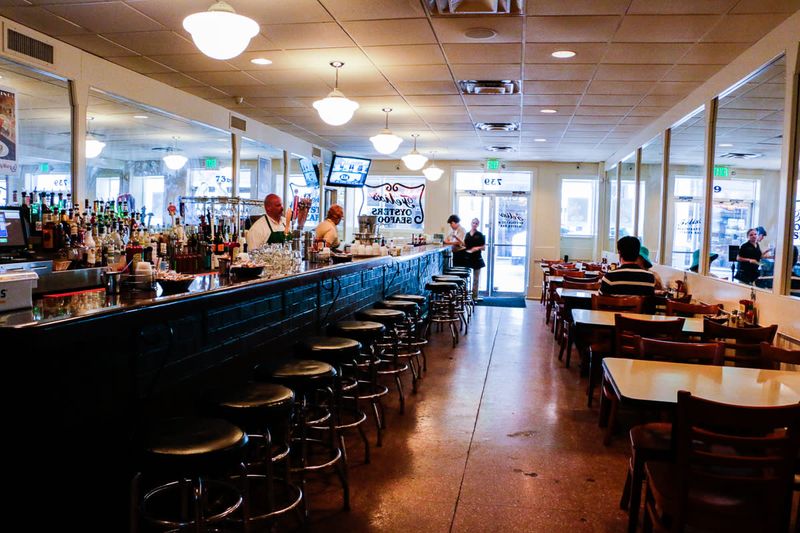 Felix's Restaurant & Oyster Bar (French Quarter & Lakefront)