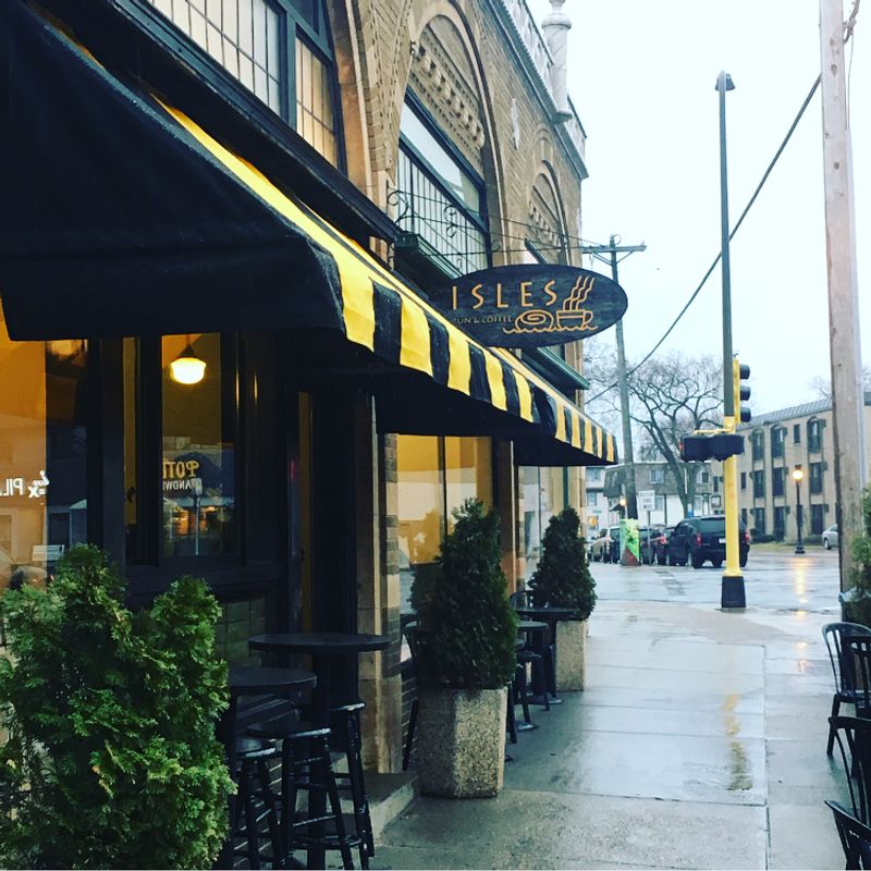 Isles Bun & Coffee – Minneapolis