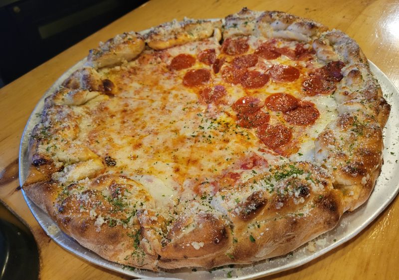 Gran Fanally’s Pizza Pub, Salem (354 N Broadway)