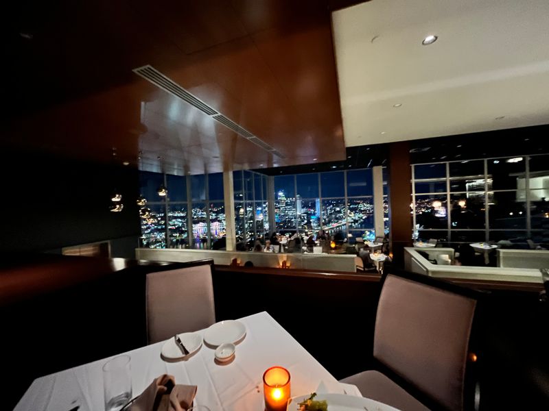 Monterey Bay Fish Grotto – Mount Washington