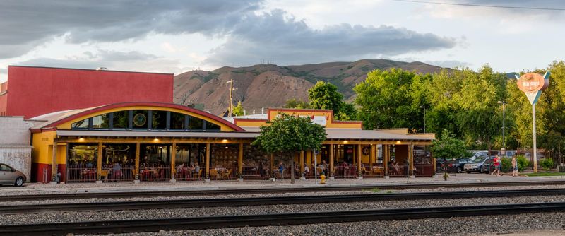 Practical Info: Hours, Location, and Price