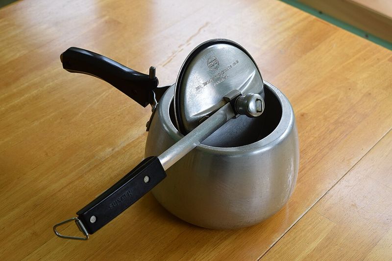 Pressure Cooker (Stovetop, Old All-Metal)