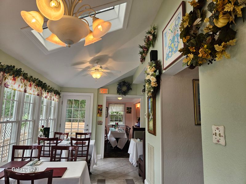 Hours, Reservations, and Planning Ahead