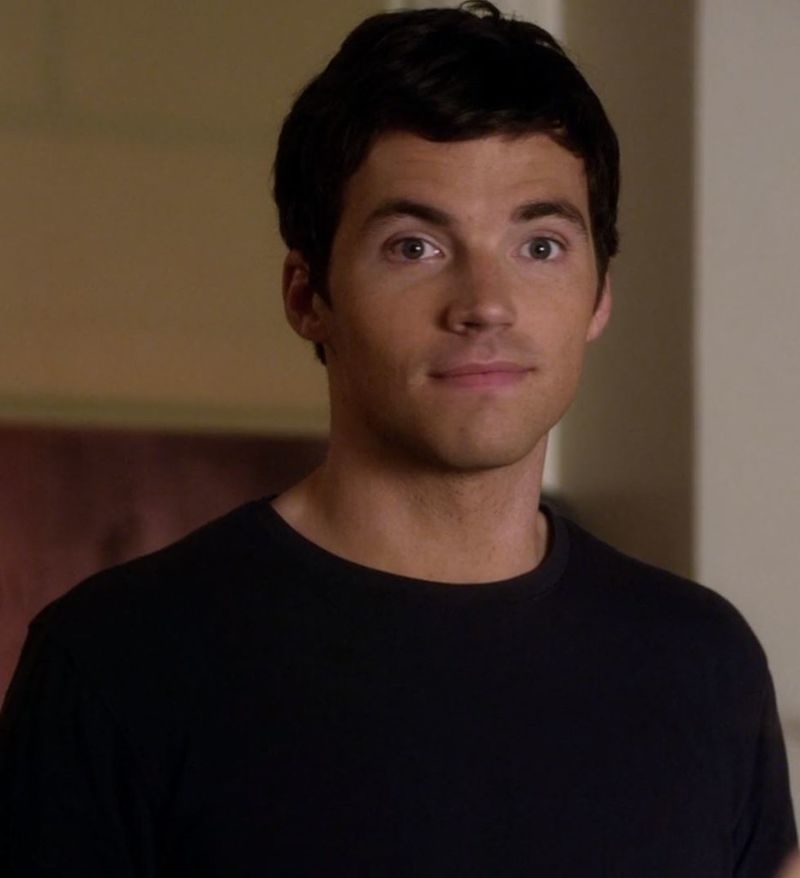 Ezra Fitz - Pretty Little Liars
