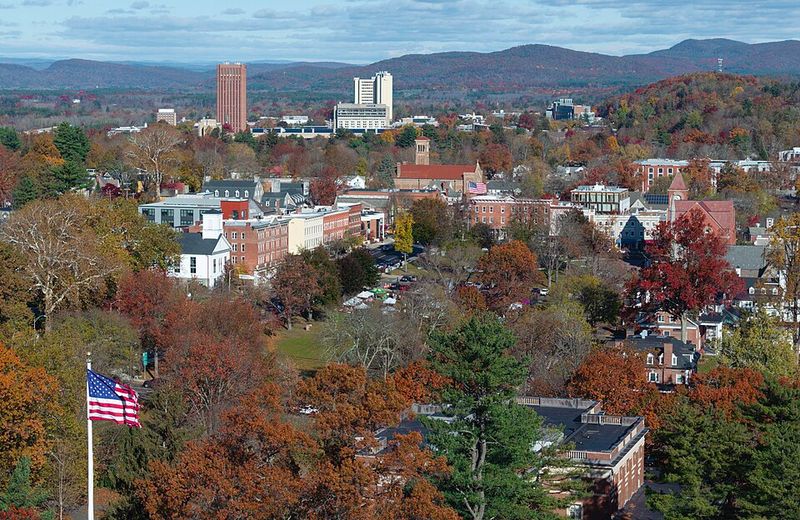 Amherst, Massachusetts (UMass Amherst & Five College Consortium)