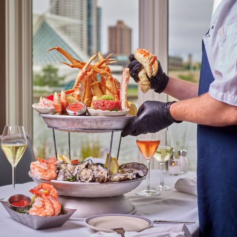 Harbor House (Milwaukee)