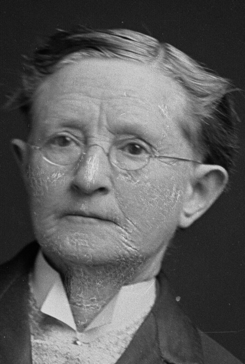 Dr. Mary Edwards Walker (1832–1919)