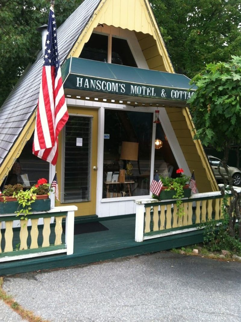 Hanscom’s Motel & Cottages (Bar Harbor)