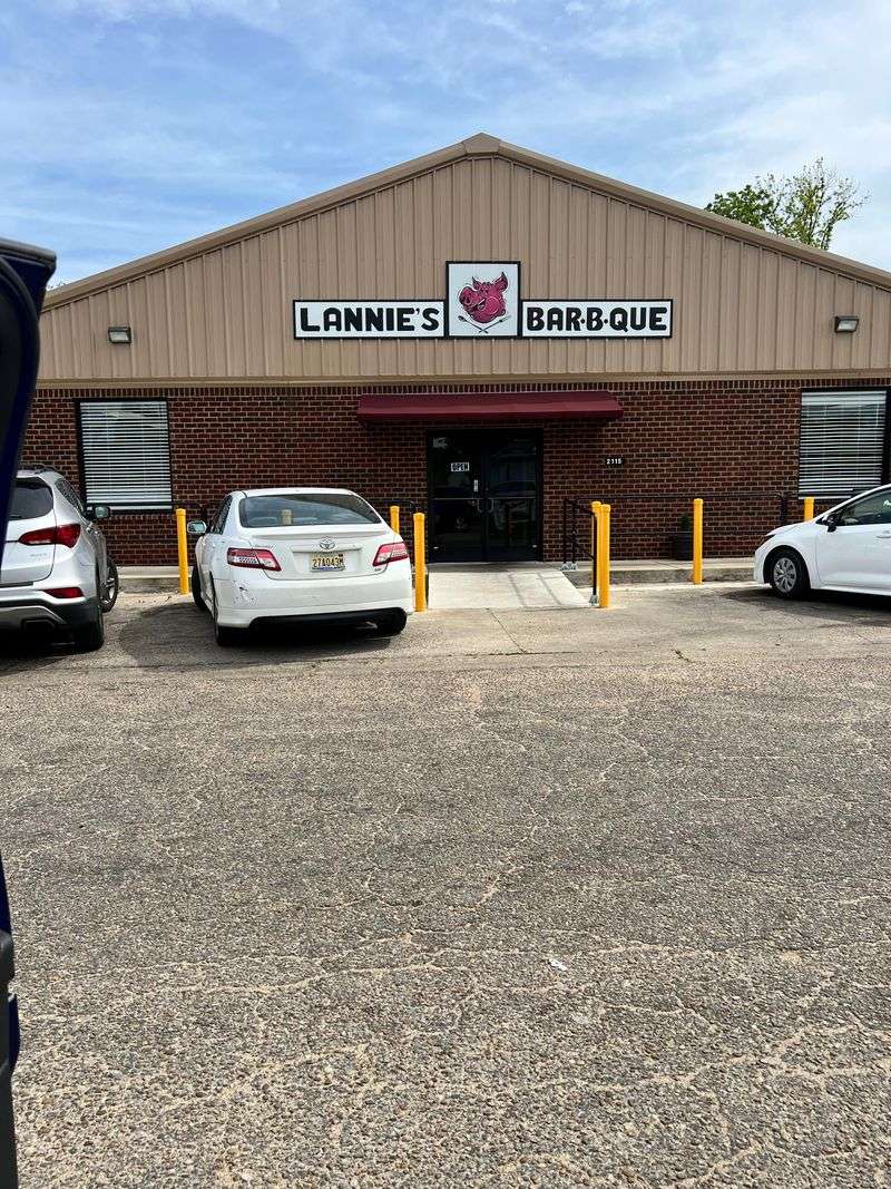 Lannie’s Bar-B-Q Spot