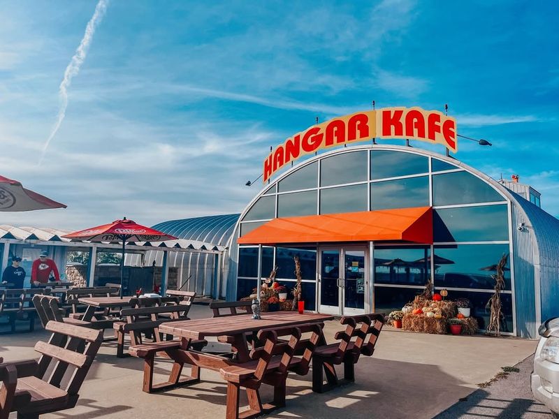 Hangar Kafe
