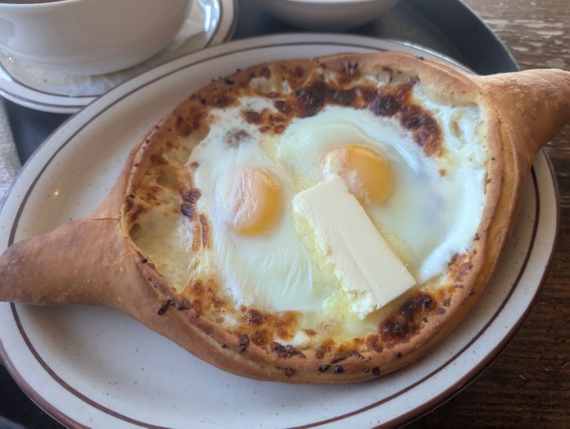 Khachapuri po Adjarski: The Showstopper