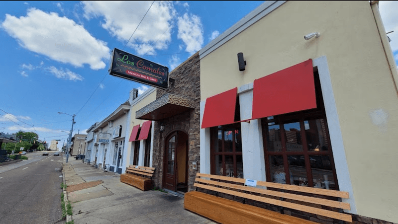 Weekend Night Energy on Madison Ave