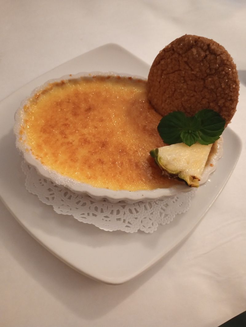 Dessert: Creamy Crème Brulee